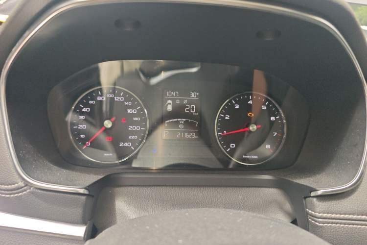 Used Roewe RX5 2016 20T Two-Wheel Drive Automatic Internet Smart Edition Instrument Cluster