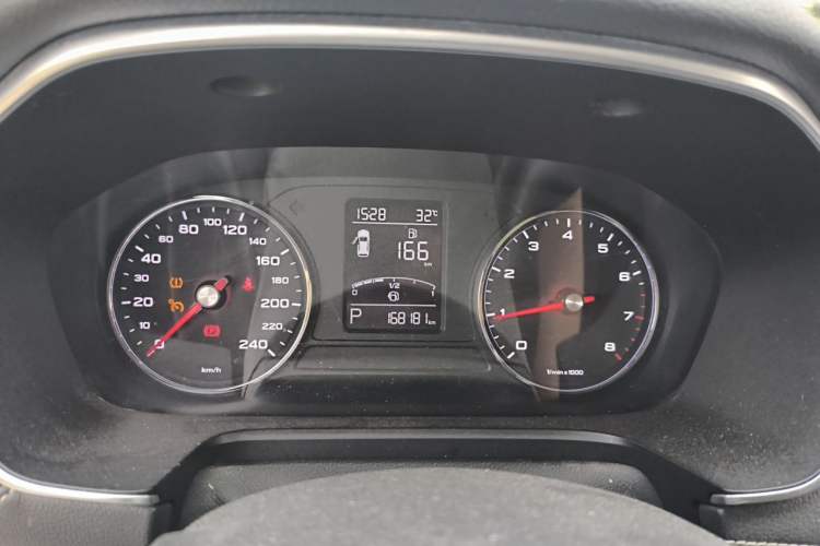 Used Roewe RX5 2016 20T Two-Wheel Drive Automatic Internet Smart Edition Instrument Cluster
