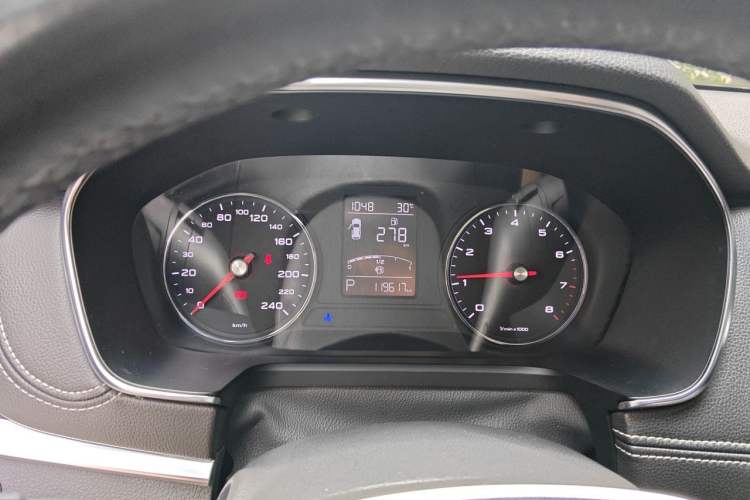 Used Roewe RX5 2016 20T Two-Wheel Drive Automatic Internet Smart Edition Instrument Cluster