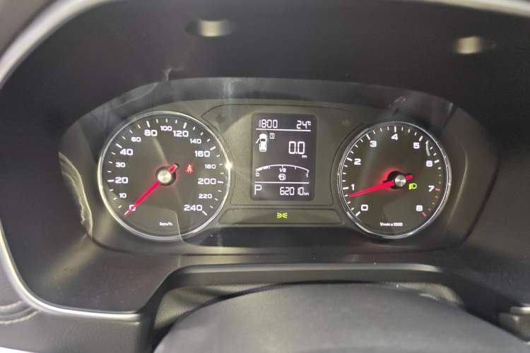 Used Roewe RX5 2016 20T Two-Wheel Drive Automatic Internet Smart Edition Instrument Cluster