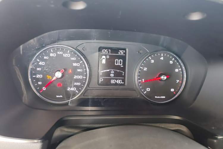 Used Roewe RX5 2016 20T Two-Wheel Drive Automatic Internet Smart Edition Instrument Cluster