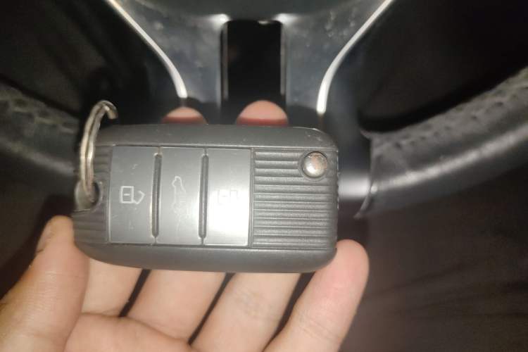 Used Roewe RX5 2016 20T Two-Wheel Drive Automatic Internet Smart Edition Interior 1