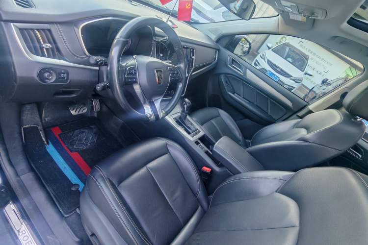 Used Roewe RX5 2016 30T Two-Wheel Drive Automatic Internet Smart Edition Interior 2