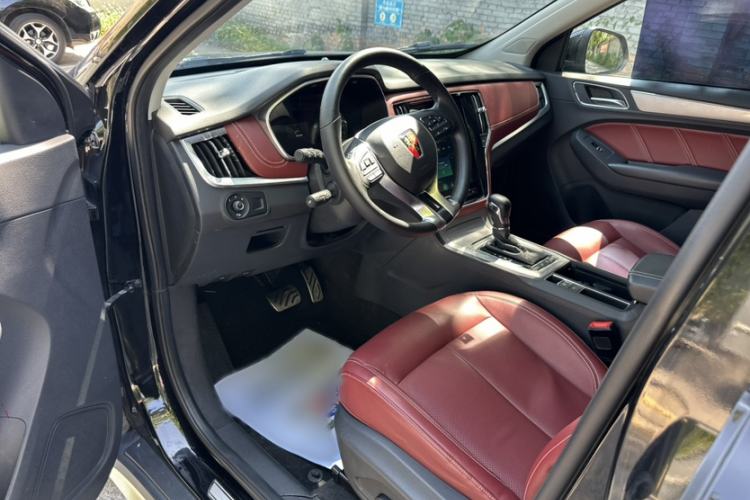 Used Roewe RX5 2016 30T Four-Wheel Drive Automatic Internet Smart Luxury Edition Interior 3