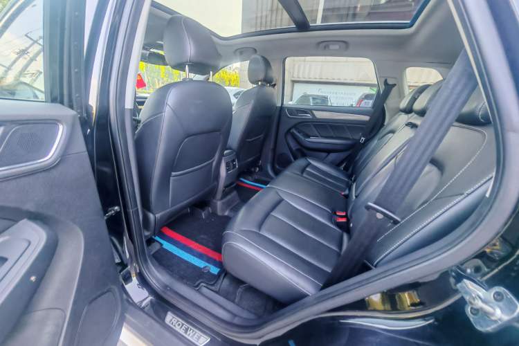 Used Roewe RX5 2016 30T Two-Wheel Drive Automatic Internet Smart Edition Interior 4