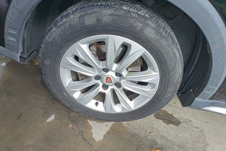 Used Roewe RX5 2016 20T Two-Wheel Drive Manual Flagship Edition Left Front Wheel Hub
