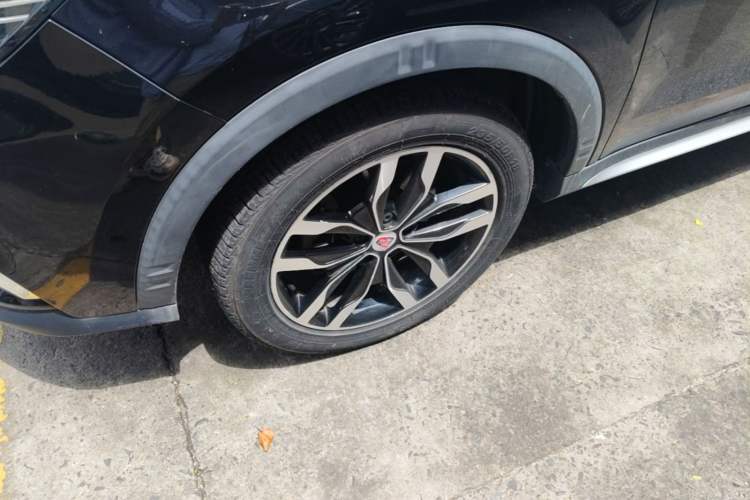 Used Roewe RX5 2016 20T Two-Wheel Drive Automatic Internet Smart Edition Left Front Wheel Hub
