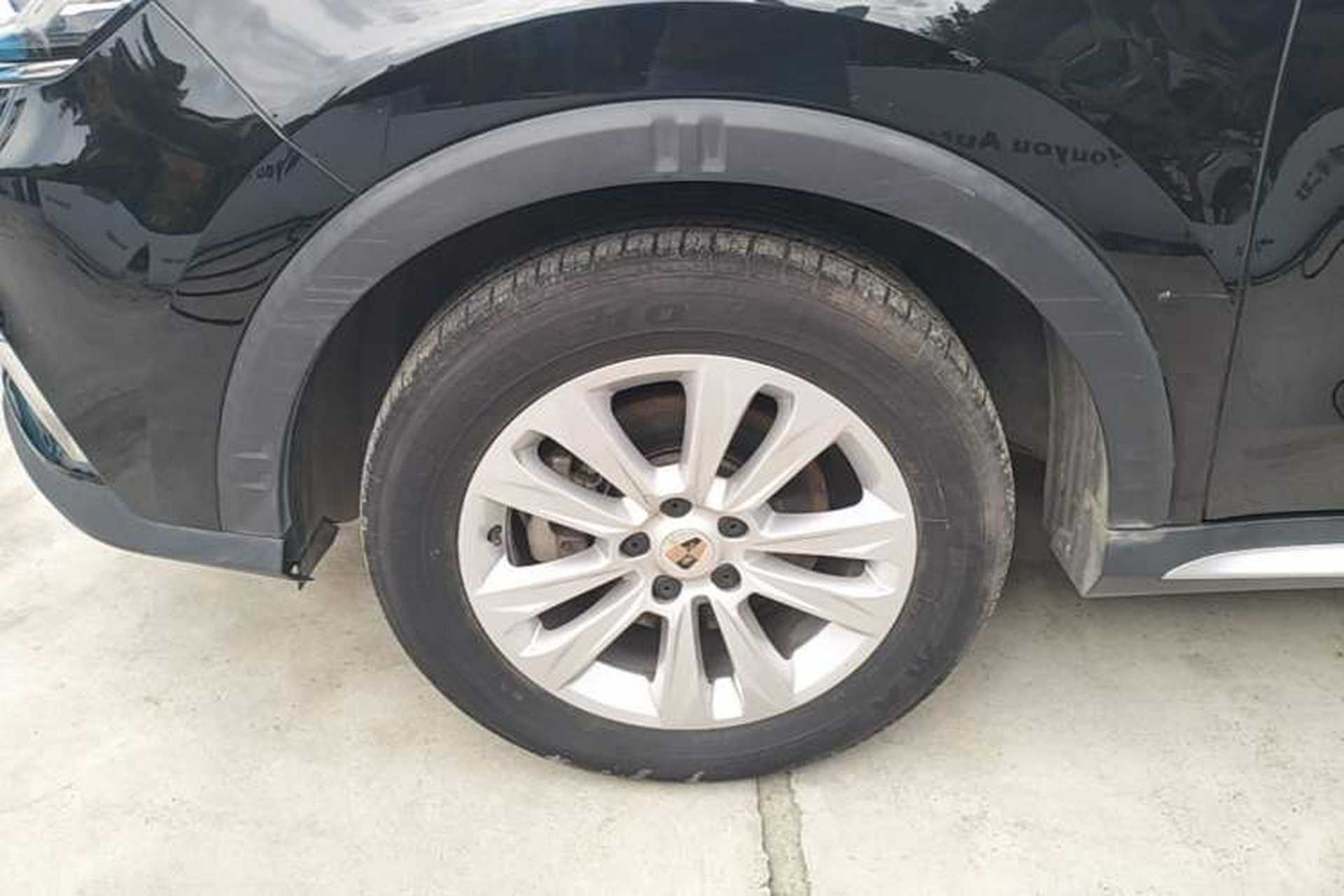 Used Roewe RX5 2016 Revised Version 20T Two-Wheel Drive Manual Transmission Luxury Edition Left Front Wheel Hub
