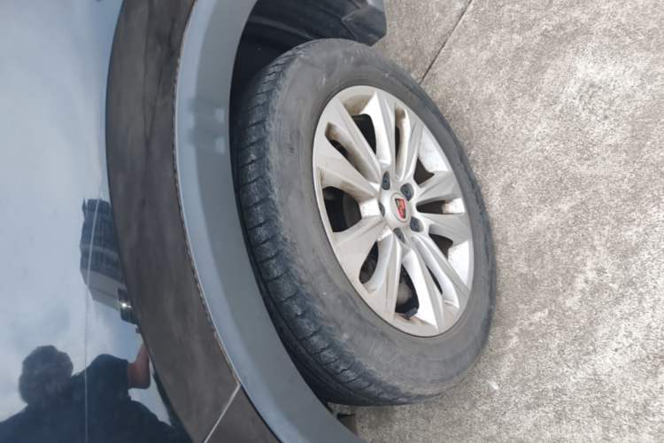 Used Roewe RX5 2016 20T Two-Wheel Drive Automatic Flagship Edition Left Front Wheel Hub