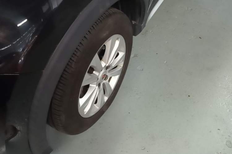 Used Roewe RX5 2016 20T Two-Wheel Drive Automatic Flagship Edition Left Front Wheel Hub