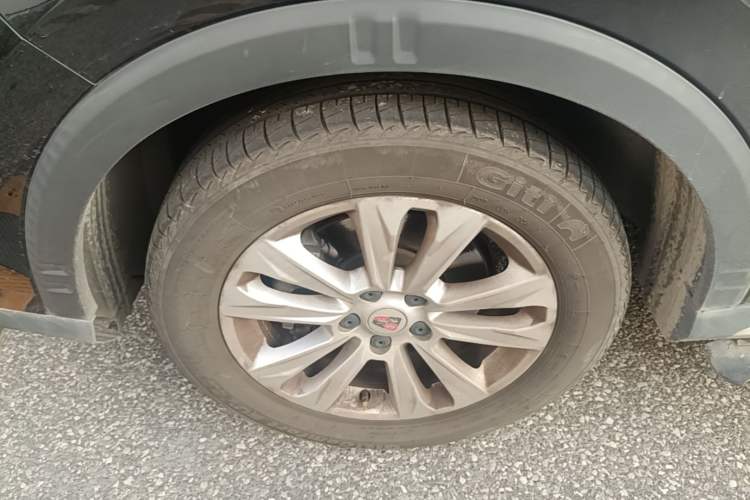 Used Roewe RX5 2016 20T Two-Wheel Drive Automatic Flagship Edition Left Front Wheel Hub