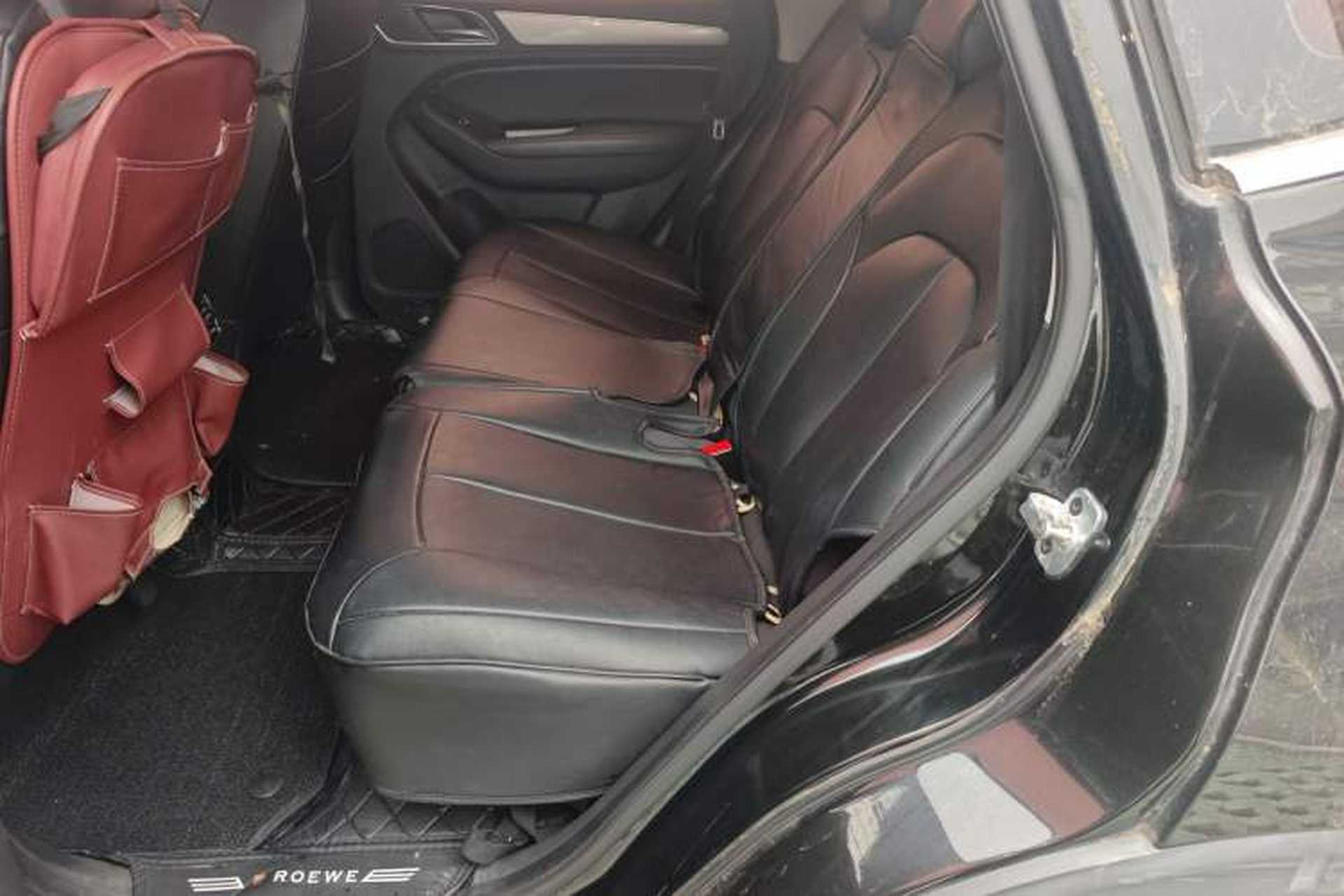 Used Roewe RX5 2016 Revised Version 20T Two-Wheel Drive Manual Transmission Luxury Edition Left Rear Seat