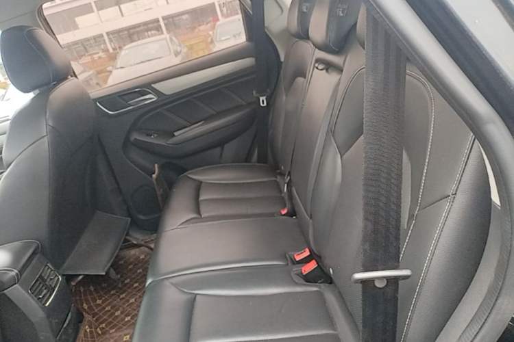Used Roewe RX5 2016 20T Two-Wheel Drive Manual Flagship Edition Left Rear Seat