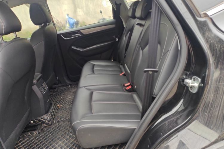 Used Roewe RX5 2016 20T Two-Wheel Drive Manual Flagship Edition Left Rear Seat