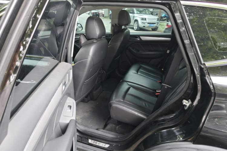 Used Roewe RX5 2016 30T Two-Wheel Drive Automatic Internet Smart Edition Left Rear Seat