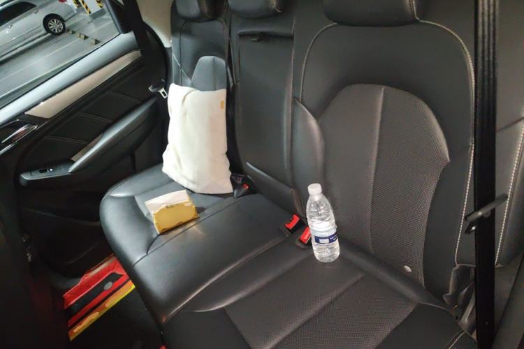 Used Roewe RX5 2016 20T Two-Wheel Drive Automatic Internet Smart Edition Left Rear Seat