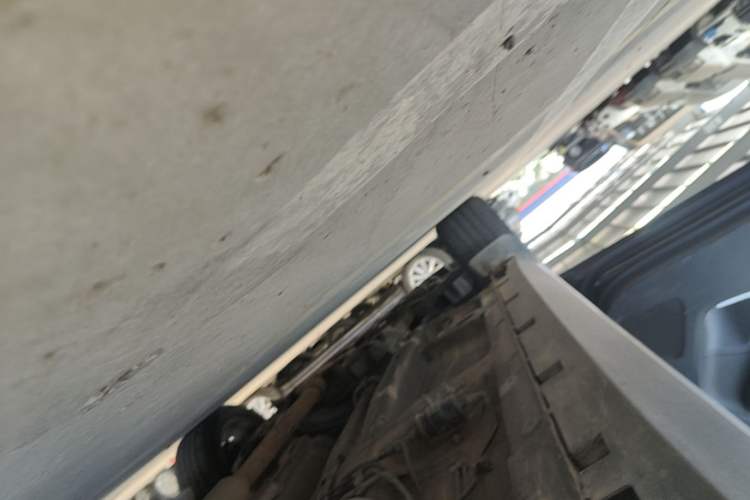 Used Roewe RX5 2016 30T Two-Wheel Drive Automatic Internet Smart Edition Left Side Sill