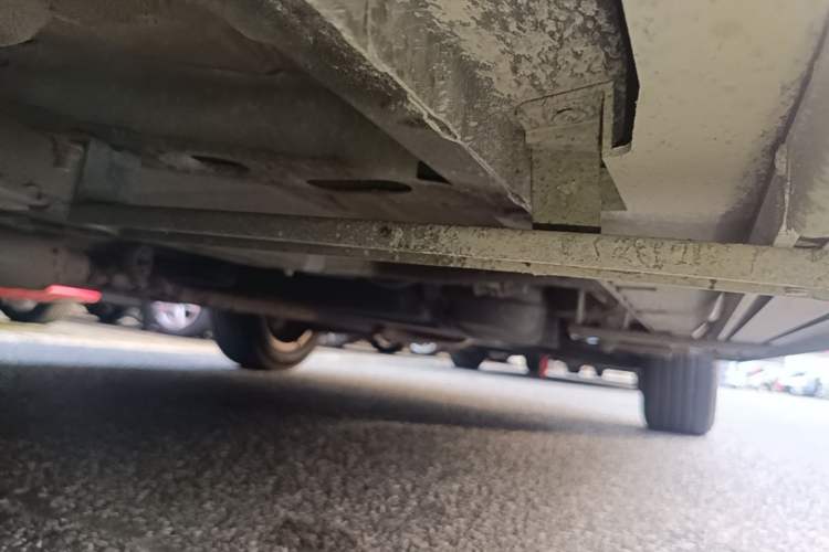 Used Roewe RX5 2016 20T Two-Wheel Drive Automatic Flagship Edition Left Side Sill