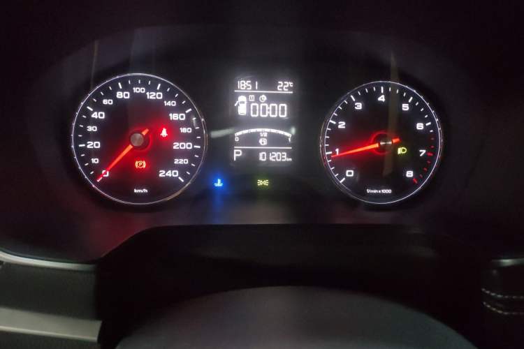 Used Roewe RX5 2016 20T Two-Wheel Drive Automatic Internet Smart Edition Odometer Close Up