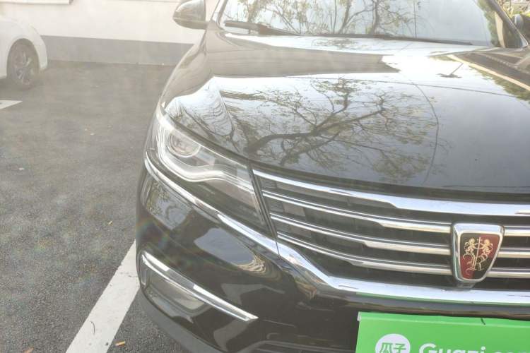 Used Roewe RX5 2016 20T Two-Wheel Drive Automatic Internet Smart Edition Right Front Headlight
