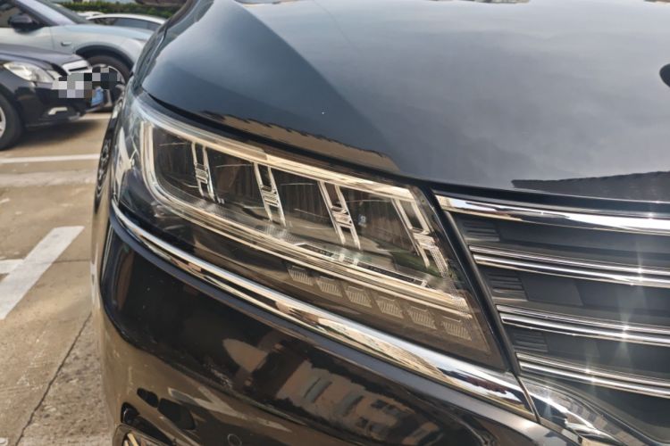 Used Roewe RX5 2016 30T Four-Wheel Drive Automatic Internet Smart Luxury Edition Right Front Headlight