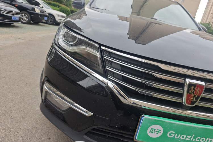 Used Roewe RX5 2016 20T Two-Wheel Drive Automatic Internet Smart Edition Right Front Headlight