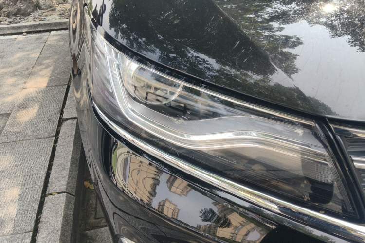 Used Roewe RX5 2016 20T Two-Wheel Drive Automatic Flagship Edition Right Front Headlight
