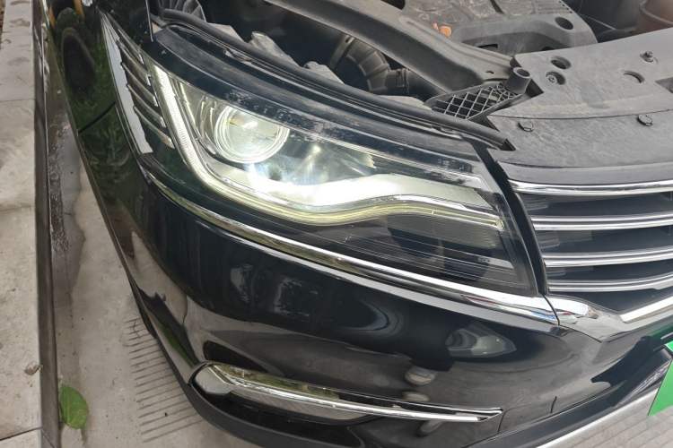 Used Roewe RX5 2016 20T Two-Wheel Drive Automatic Internet Smart Edition Right Front Headlight