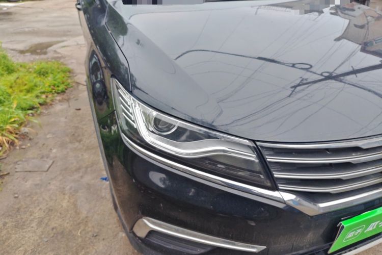Used Roewe RX5 2016 20T Two-Wheel Drive Manual Flagship Edition Right Front Headlight
