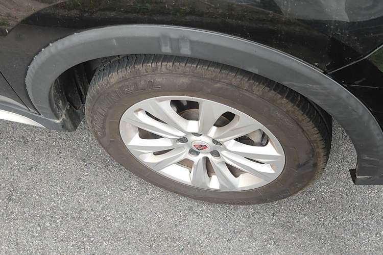 Used Roewe RX5 2016 20T Two-Wheel Drive Automatic Flagship Edition Right Front Wheel Hub