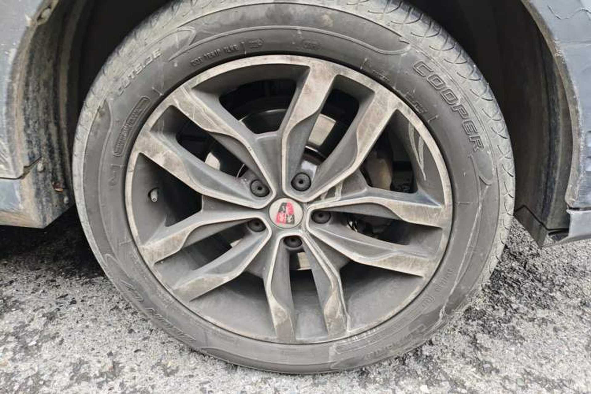 Used Roewe RX5 2016 20T Two-Wheel Drive Automatic Internet Smart Edition Right Front Wheel Hub
