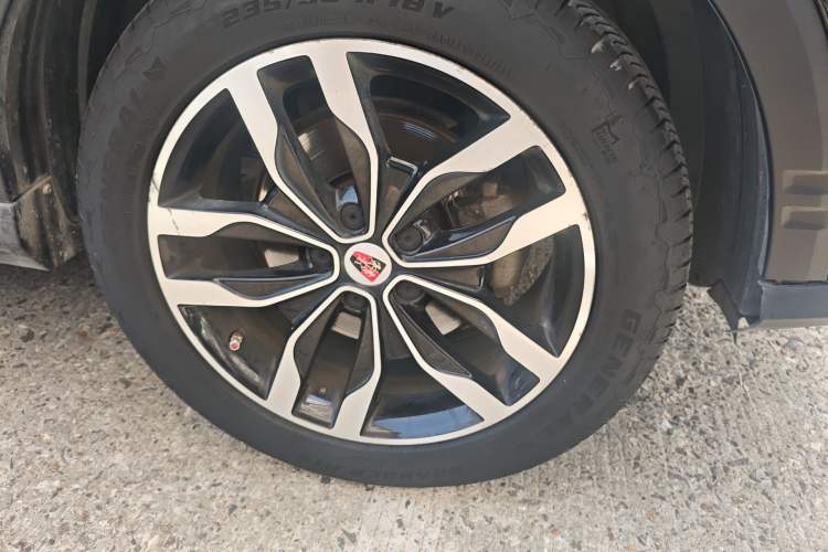 Used Roewe RX5 2016 30T Four-Wheel Drive Automatic Internet Smart Luxury Edition Right Front Wheel Hub