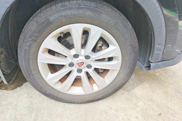 Used Roewe RX5 2016 20T Two-Wheel Drive Automatic Flagship Edition Right Front Wheel Hub