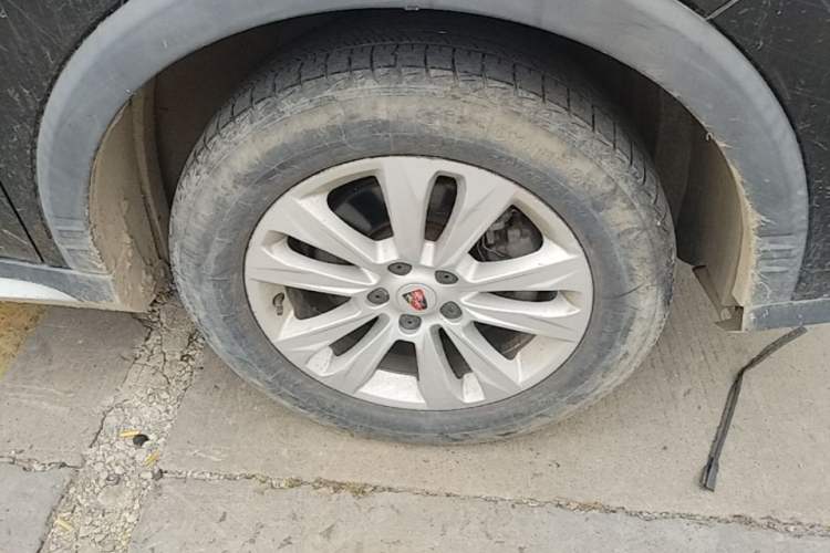 Used Roewe RX5 2016 20T Two-Wheel Drive Manual Flagship Edition Right Front Wheel Hub