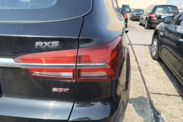 Used Roewe RX5 2016 20T Two-Wheel Drive Automatic Flagship Edition Right Rear Taillight