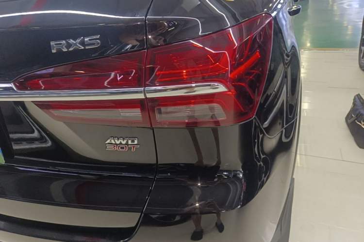 Used Roewe RX5 2016 30T Four-Wheel Drive Automatic Internet Smart Luxury Edition Right Rear Taillight