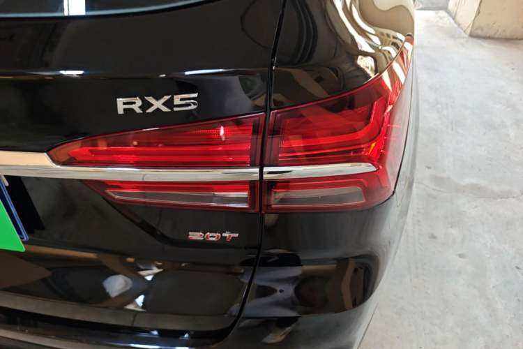 Used Roewe RX5 2016 20T Two-Wheel Drive Automatic Internet Smart Edition Right Rear Taillight