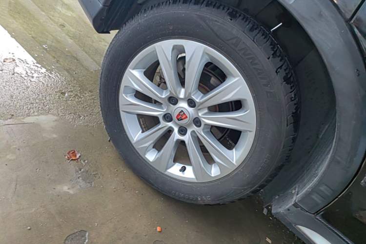 Used Roewe RX5 2016 20T Two-Wheel Drive Manual Flagship Edition Right Rear Wheel Hub