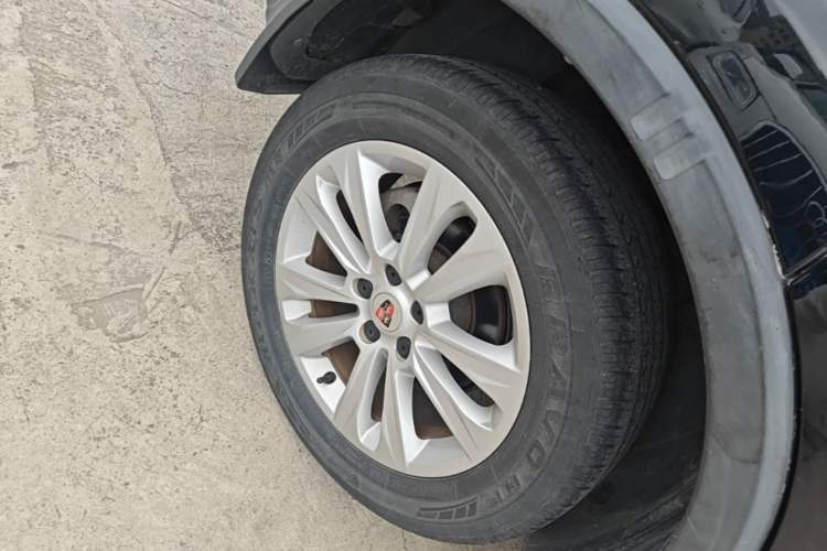 Used Roewe RX5 2016 20T Two-Wheel Drive Automatic Flagship Edition Right Rear Wheel Hub