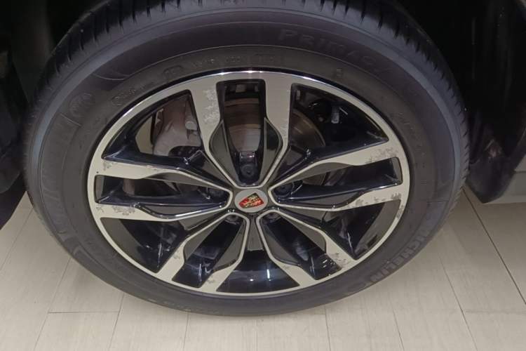 Used Roewe RX5 2016 30T Four-Wheel Drive Automatic Internet Smart Luxury Edition Right Rear Wheel Hub