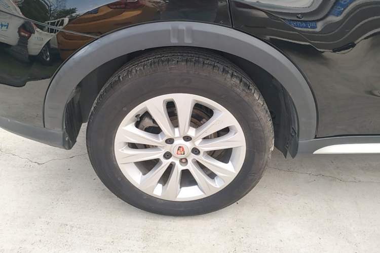 Used Roewe RX5 2016 Revised Version 20T Two-Wheel Drive Manual Transmission Luxury Edition Right Rear Wheel Hub
