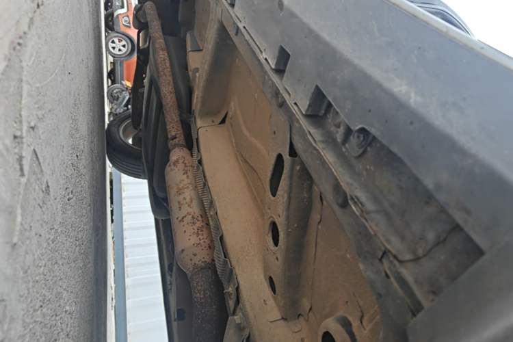 Used Roewe RX5 2016 20T Two-Wheel Drive Automatic Flagship Edition Right Side Sill