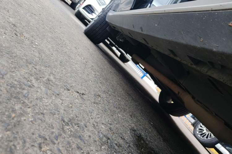 Used Roewe RX5 2016 20T Two-Wheel Drive Automatic Internet Smart Edition Right Side Sill