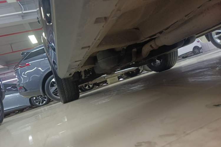 Used Roewe RX5 2016 30T Four-Wheel Drive Automatic Internet Smart Luxury Edition Right Side Sill