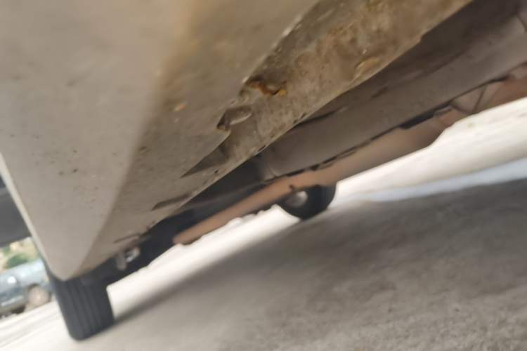 Used Roewe RX5 2016 20T Two-Wheel Drive Automatic Flagship Edition Right Side Sill
