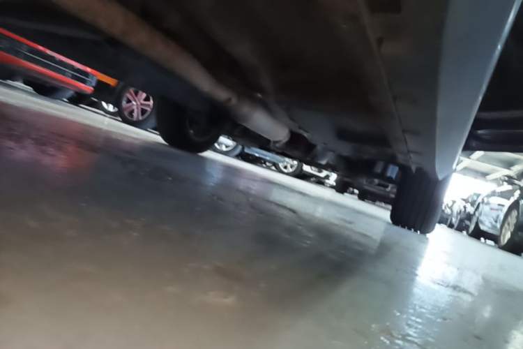 Used Roewe RX5 2016 20T Two-Wheel Drive Automatic Flagship Edition Right Side Sill