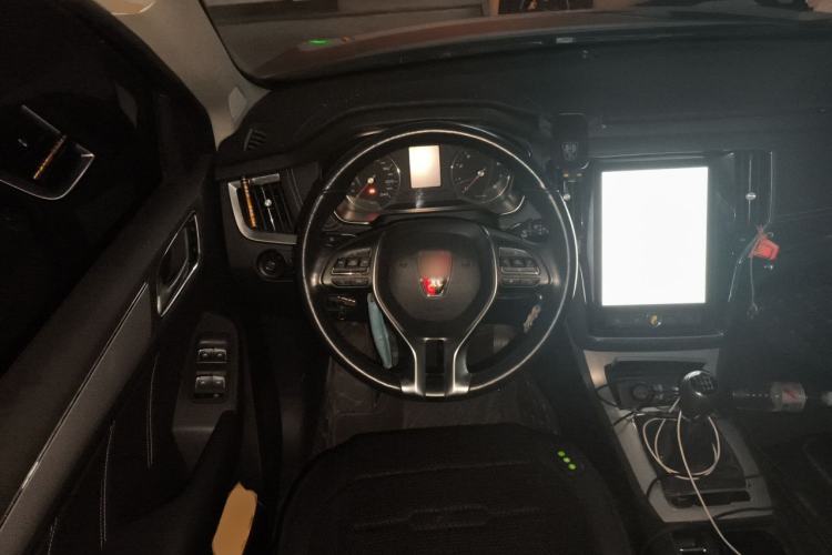 Used Roewe RX5 2016 20T Two-Wheel Drive Manual Transmission Internet Smart Edition Steering Wheel