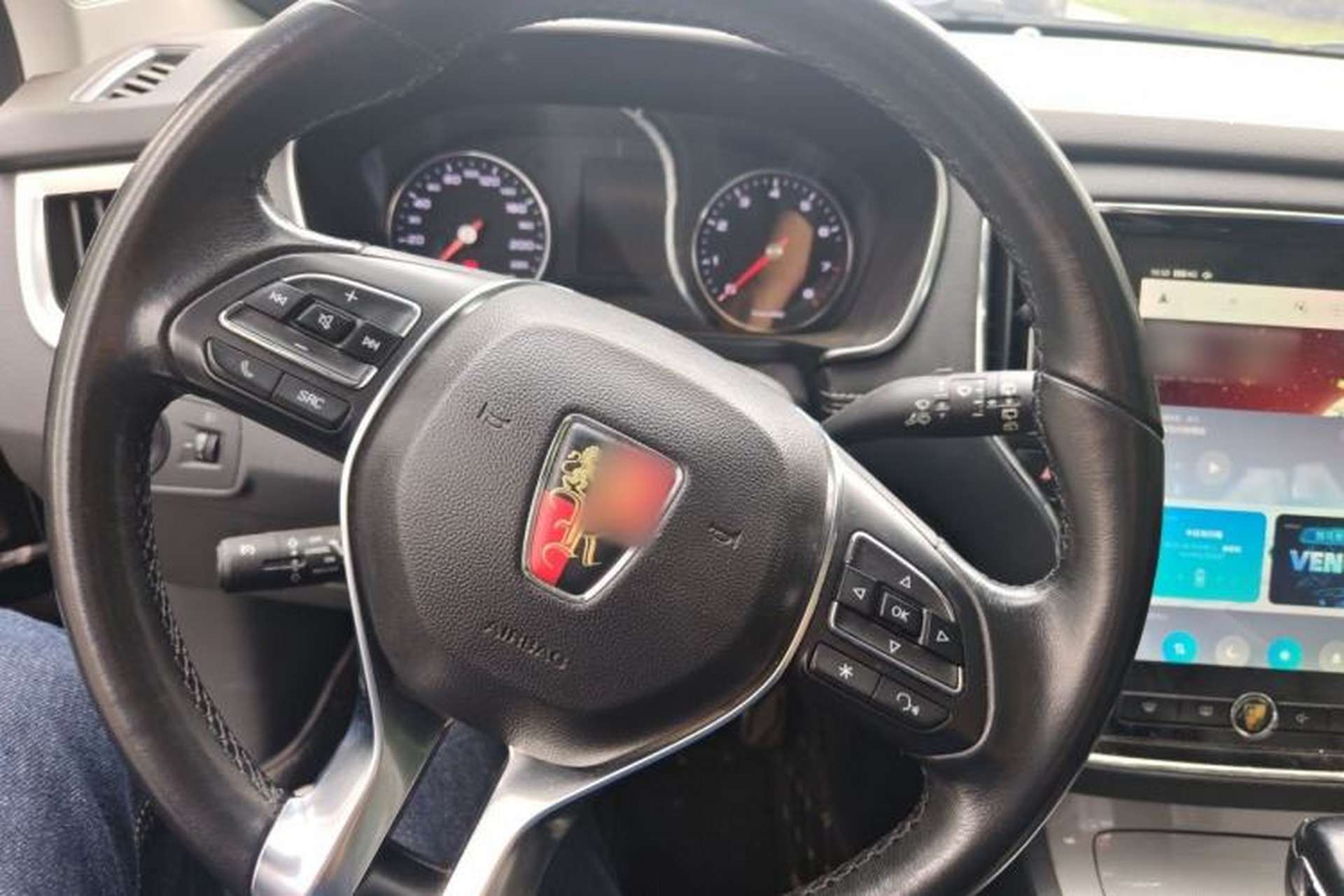 Used Roewe RX5 2016 20T Two-Wheel Drive Automatic Internet Smart Edition Steering Wheel