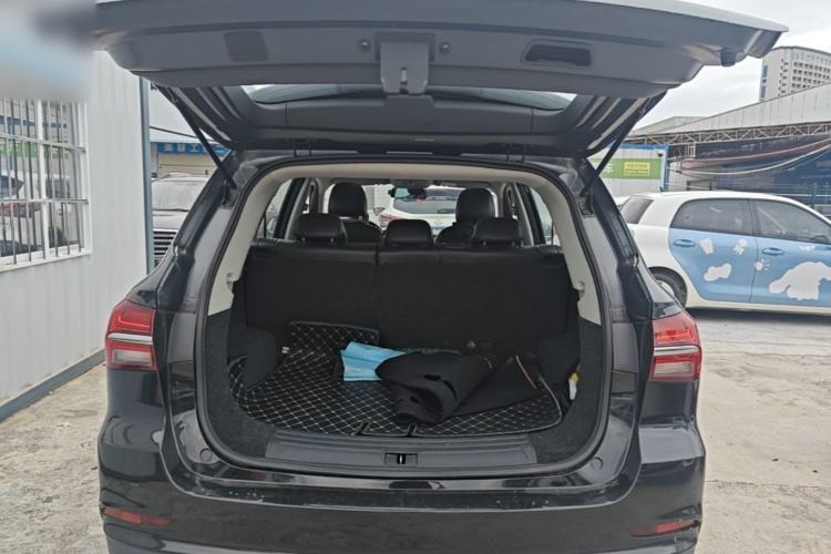 Used Roewe RX5 2016 20T Two-Wheel Drive Automatic Flagship Edition Trunk
