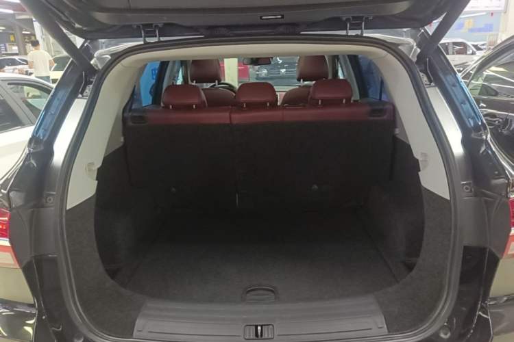 Used Roewe RX5 2016 30T Four-Wheel Drive Automatic Internet Smart Luxury Edition Trunk